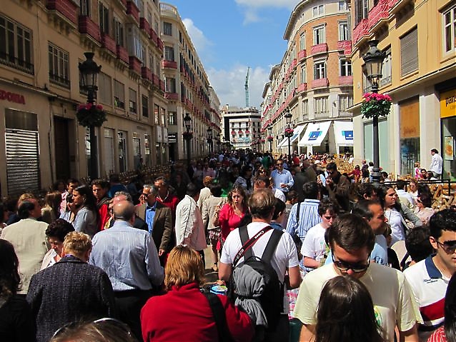 Folkvimlet var stort på huvudgatan Calle Larios.