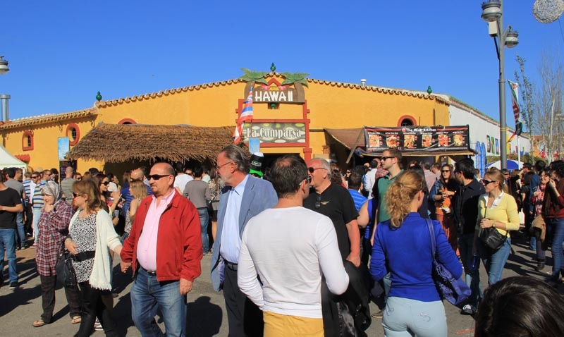 Sydkustens fotografier från "Feria de los Pueblos" i Fuengirola, med stor publiktillströmning då det var helgdag. Foto: Richard Björkman
