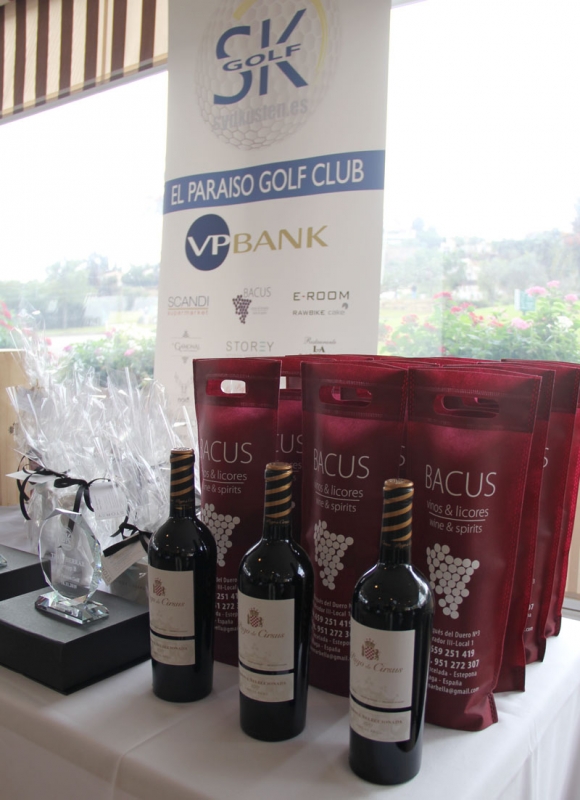 Vinbutiken Bacus sponsrade med en stor mängd flaskor från Pago de Cirsus.