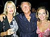 Janice Evans, Kjell Hummelgren och konstnärens mor och författarinna Ann-Christin Hensher.