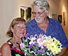Rolf Emfelst presenterade Birgittas utställning och överräckte blormmor.