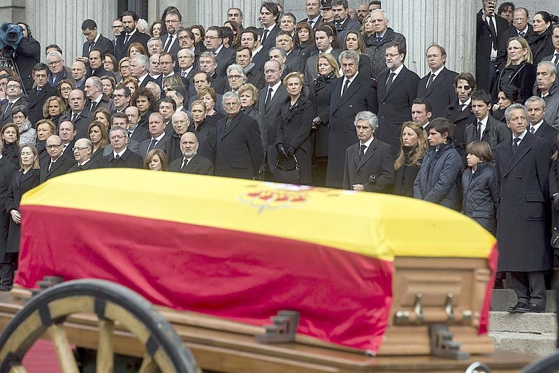 Den politiska konfrontationen i Spanien upphörde åtminstone för ett par dagar, i samband med Adolfo Suarez död. Foto: Mariano Rajoy Brey/Flickr