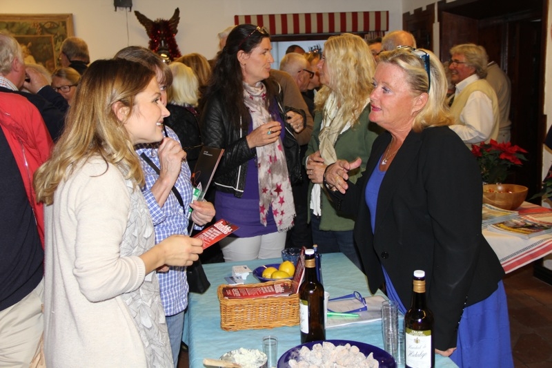 Rose-Marie Wiberg på Iniciativa marknadsförde både sitt eventföretag och restaurang Garums julbord.