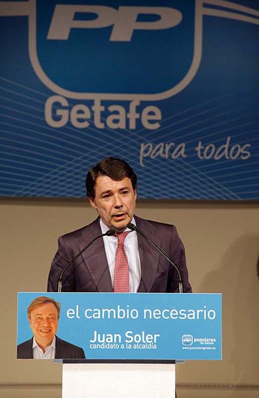 Ignacio González slår tillbaka beträffande anklagelserna om hans kontroversiella lägenhet på Costa del Sol.