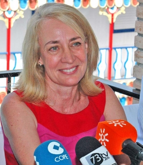 Benalmádenas borgmästare Paloma García (PP) får dubbel bakläxa för sin förkampanj till kommunvalet.
