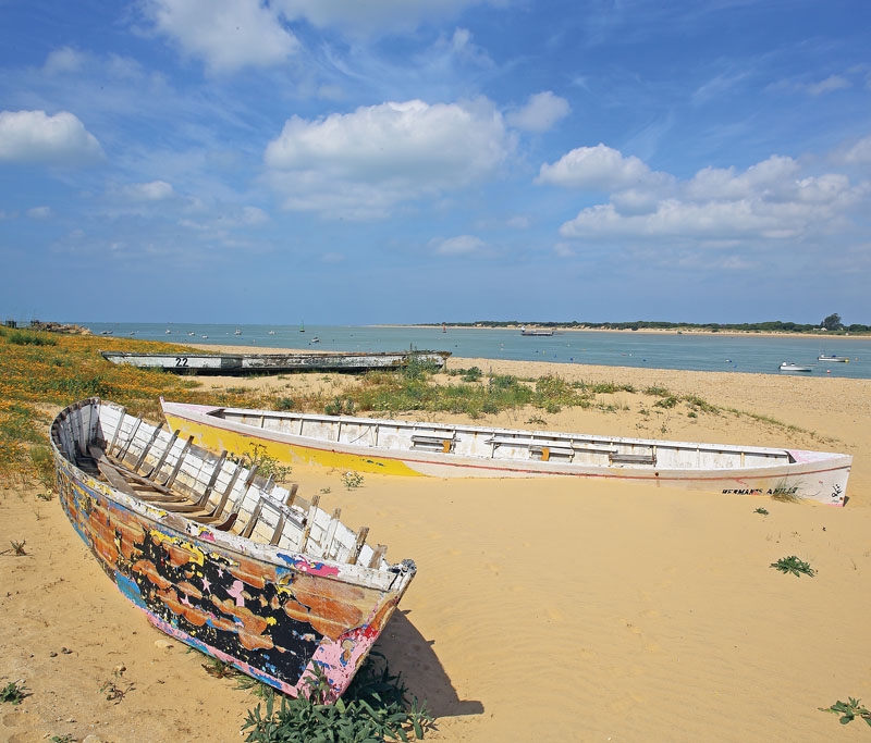 Infart för nordmän. Guadalquivirs flodmynning i dagens Sanlúcar de Barrameda var inkörsporten då vikingarna med sina drakbåtar tog sig genom dagens nationalpark Doñana och ända till Sevilla.