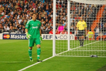 Iker Casillas räddningar i andra halvlek räckte inte för att kvalificera Real Madrid till finalen. Foto: Jan SOLO