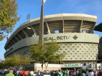 I höst spelar åter topplagen i stadion Benito Villamarín, i Sevilla.