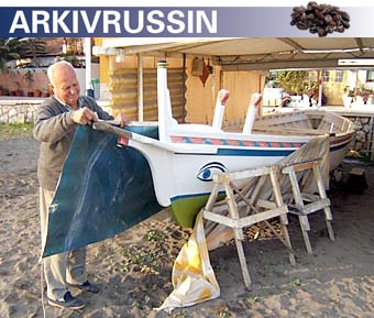 Julián har byggt byggt fem ”barcas” under sitt liv, den sista blev klar 1998 och ligger fortfarande kvar utanför hans hus i Pedregalejo.