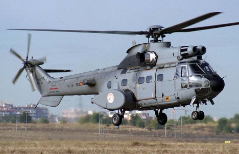 Tidningen Publico är den första att uppge att besättningen på helikoptern hittats död.