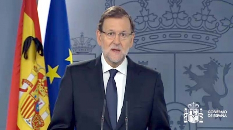 Rajoy höll ett direktsänt tv-tal på lördagsförmiddagen med anledning av de nya terrorattentaten i Paris 13 november.
