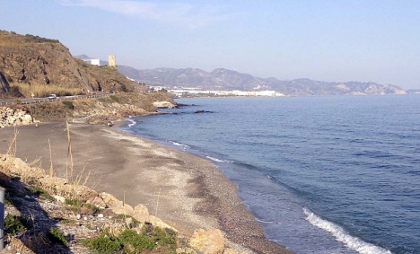 Stranden El Playazo evakuerades under en timme 17 november, efter en tsunamivarning.
