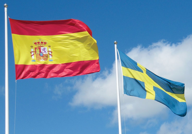 Att ha både spanskt och svenskt medborgarskap är endast möjligt i vissa specifika situationer och det kan dessutom ha ett flertal oönskade effekter. Ett barn förvärvar svenskt medborgarskap om en av föräldrarna är svensk medborgare.