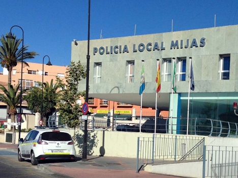 Fem lokalpoliser i Mijas har dömts till mellan 4,5 och fem års fängelse vardera.