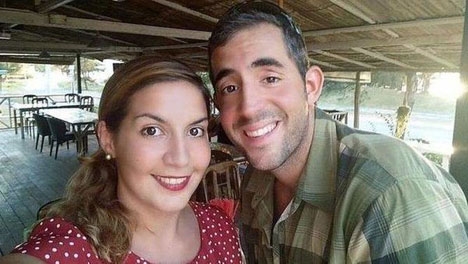 Marta Miguel och David Hernández har hittats välbehållna efter tio dagar till havs. Foto: Facebook