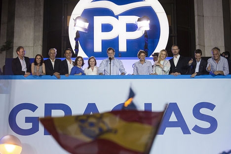 Partido Popular firade valsegern på sitt huvudkontor vid Calle Génova i Madrid, som befinns ha renoverats för svarta pengar.