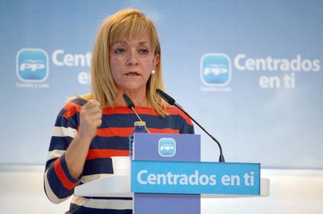 Mamman Montserrat Ascensión González har erkänt att det var hon som sköt ihjäl Isabel Carrasco 12 maj 2014 i León.