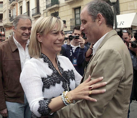 Sonia Castedo med dåvarande regionalpresidenten i Valencia Francisco Camps. Foto: Partido Popular Comunitat Valenciana - Flickr