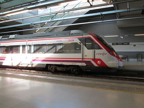 Offret hittades död på järnvägsstationen vid Málaga flygplats.