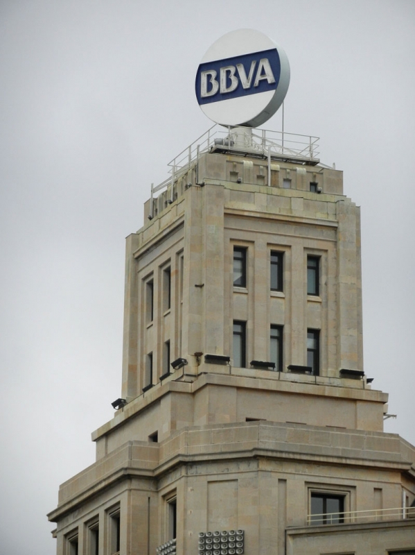 Storbanken BBVA har förlorat flera rättegångar men vägrar acceptera ersättning för samtliga sina hypotekskunder med räntegolv.