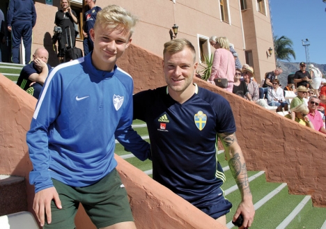 FRAMTIDEN OCH NUTIDEN  Daniel Strindholm drömmer om att bli proffs i La Liga, precis som John Guidetti som rekommenderar honom att 