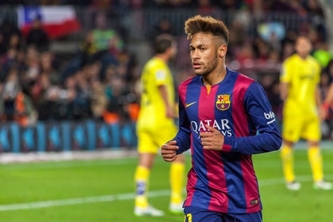 Neymar var avgörande i matchen med två mål i slutminuterna. Foto: Alex Fau/Wikimedia Commons