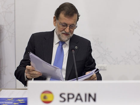 Rajoy visste ej hur han skulle agera när han i Bryssel fick en fråga på engelska.