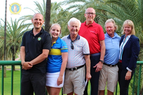 Vinnarna på Torrequebrada Lars Hänninen, Tina Håkansson, Rolf Stigson, Per-Arne Andersson och Bengt-Åke Sevedag, med arrangören Ana Nyblom. Foto: Torrequebrada Golf