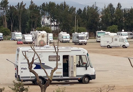 Offret var inte på semester, utan verkar ha rengjort sin husbil nära sitt hem i Torremolinos. Fotot är på andra husbilar på Costa del Sol.