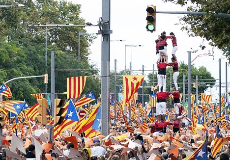 Felipe González har kallat situationen i Katalonien 