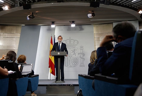 Mariano Rajoy höll ett direktsänt tv-tal dagen efter Puigdemonts framträdande i det katalanska regionalparlamentet.