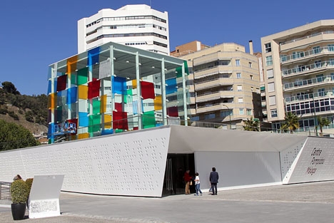 La Vuelta startar 2018 vid Centre Pompidou i Málaga.