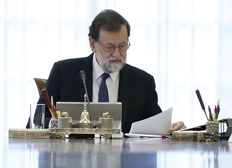 Regeringschefen Mariano Rajoy har väntat in i det sista och när interventionen i Katalonien väl tillämpades sker det kortast möjliga tid.