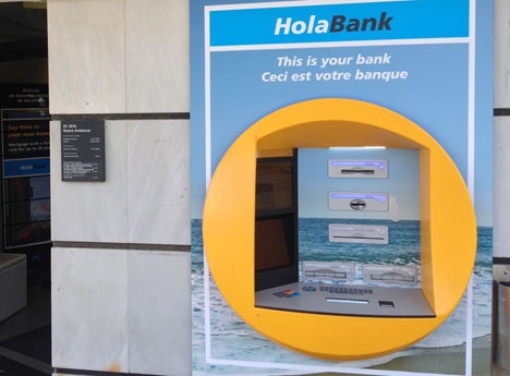 De tre bankomatsystemen i Spanien Servired, 4B samt Euro 6000 slår ihop till ett.