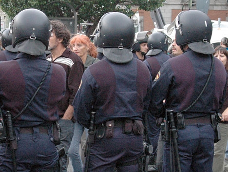 Sammanlagt 17 polisaktioner i Katalonien 1 oktober ska granskas av tingsrätten i Barcelona.