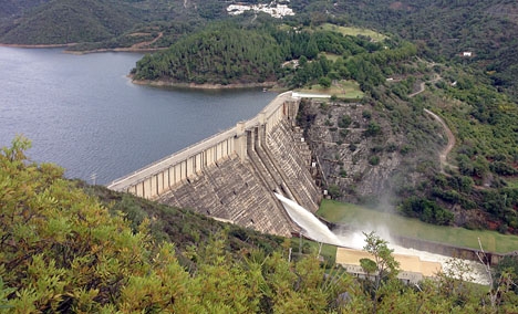 Vattenbristen i Spanien gör att vattenkraftverken alstrar mindre energi än normalt.