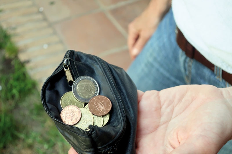 I Spanien finns det omkring 2 000 registrerade svenskar som lever på sin garantipension och som riskerar att få den indragen, enligt ett utfall i EU-domstolen. Foto: Peter Höök