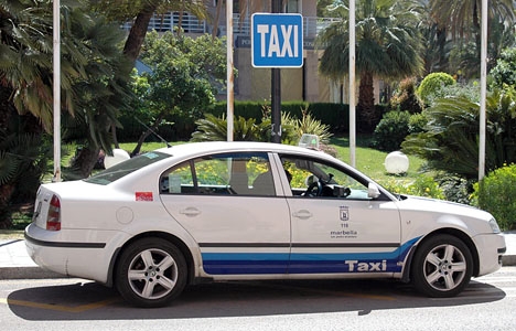 Flera tillbud har registrerats i Marbella när demonstrerande taxichaufförer angripit bilar från Cabify. ARKIVBILD