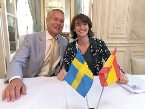 Luisa Alli Turillas med sin företrädare på posten som ordförande i Svensk-Spanska Handelskammaren Anders Brundin.