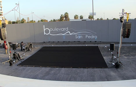 Ett av de föreslagna projekten är att bygga tak över teatern vid boulevarden i San Pedro Alcántara.