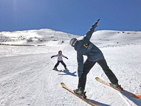 Omkring 60 procent av eleverna i Swedish Ski School är skandinaver. 