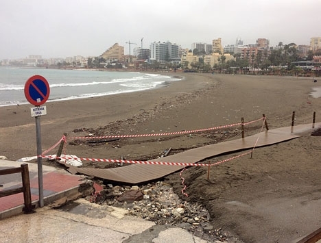 Skyfallen orsakar numera närmast regelbundna skador på strandremsan, som kostar kommunerna miljontals euro varje år.