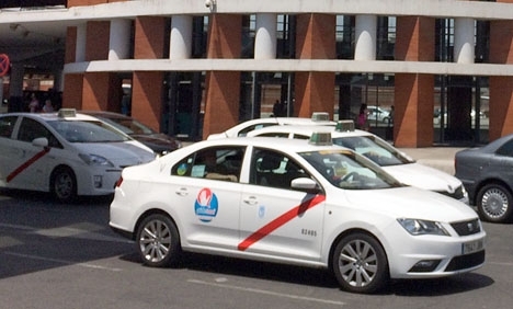 Taxisektorn i Madrid försöker utöva påtryckningar under den pågående turistmässan Fitur.
