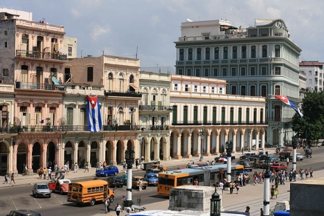 Under en vistelse på Kuba fakturerade Movistar en kund i Málaga nära 7 000 euro för roaming. Foto: Krestavilis/Wikimedia Commons