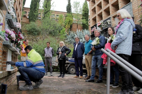 Ninni Billing avled i tyfus i Granada, blott 33 år gammal. Hon begravdes vid kyrkogården San José, ovanför palatset Alhambra och 97 år senare hedrades hon med en ny gravsten vid den nisch som hennes kvarlevor flyttades till 1999.