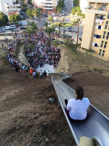 Flera användare fick lindrigare skador första dagen som stadskanan i Estepona togs i bruk. Foto: Ayto de Estepona