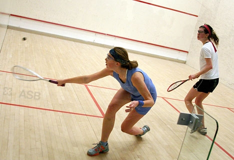 Sexistiska priser i en damtävling i squash har väckt skandal. Foto: Steve McFarland/Wikimedia Commons ARKIVBILD
