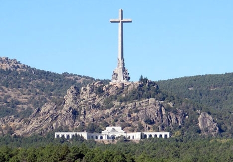 Basilikan vid Valle de los Caídos kommer att förbli stängd tills Francos kvarlevor flyttats därifrån.