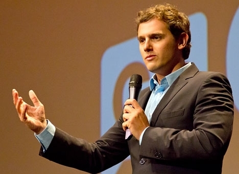 Personer som ledaren för liberala Ciudadanos Albert Rivera, som utger sig för att vara likgiltiga inför flytten av Franco, visar minst en anmärkningsvärd brist på empati gentemot regimens offer. Foto: Carlos Delgado/Wikimedia Commons