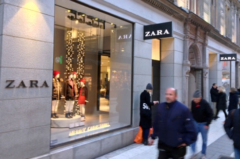 Far och dotter i textilkoncernen Inditex, i vilken bland annat Zara ingår, är de två rikaste personerna i Spanien.